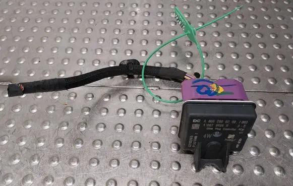 Mercedes-Benz A W177 Glow plug pre-heat relay S26383601 A6089000200 110679886R