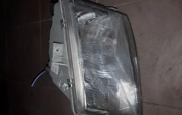 Mercedes-Benz Vito Viano W638 Headlight/headlamp 6388200061K2