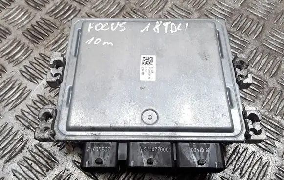 Ford Focus Engine control unit/module 7m5112a650