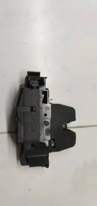 Citroen C3 Tailgate lock latch 9816195380