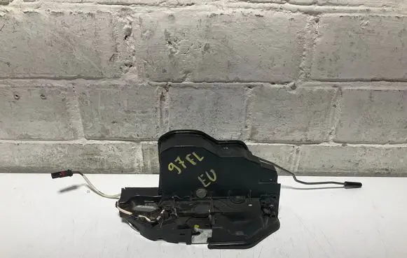 BMW 7 F01 F02 F03 F04 Front door lock 7185689 A053702