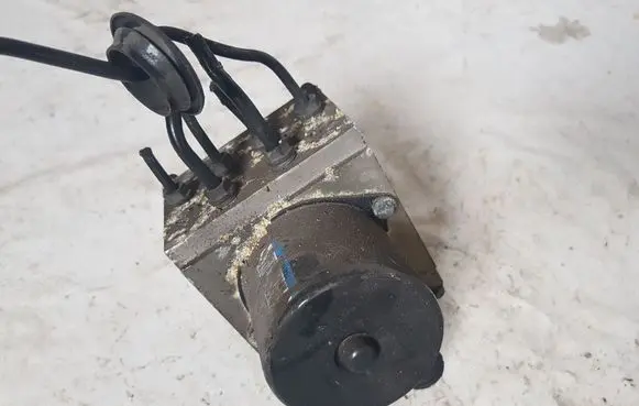 Volkswagen PASSAT B6 ABS Pump 3C0614095P