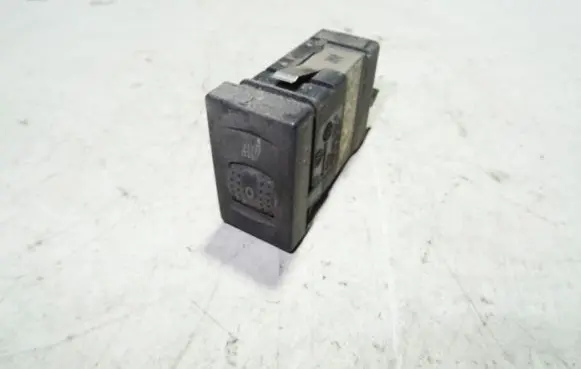 Volkswagen PASSAT B5.5 Seat heating switch 3B0963563C
