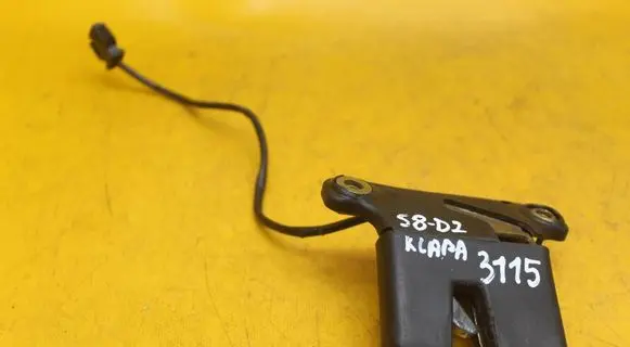 Audi A8 S8 D2 4D Tailgate/trunk/boot lock/catch/latch 8D5827505