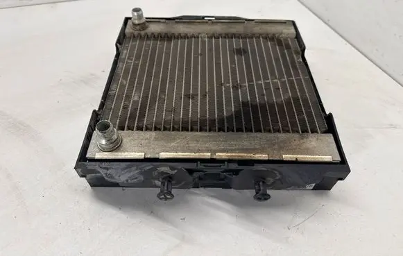 BMW 6 F12 F13 Coolant radiator 7805630 P3253002