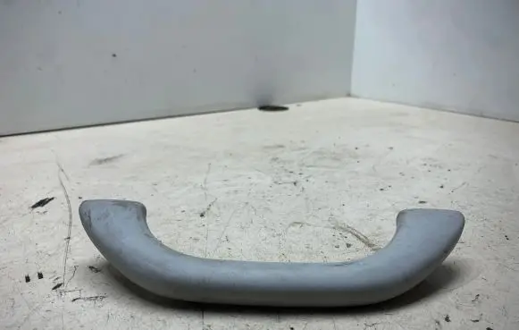 Volkswagen PASSAT B5.5 Front interior roof grab handle 3B0857607