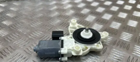 Ford Fiesta Front door window regulator motor A75655110