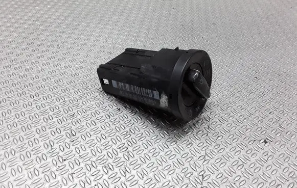 Volkswagen PASSAT B5.5 Light switch 3B0941531C