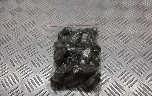 Toyota Avensis T250 Nuts/bolts 