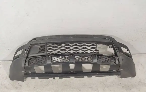 Front bumper lip