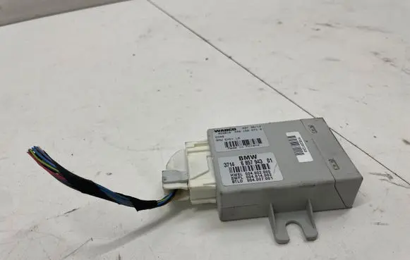 BMW 5 F10 F11 Air suspension control unit module (rear) 6857943