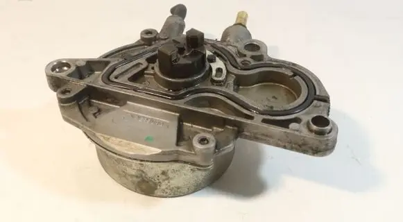 Opel Astra J Vacuum pump E0810