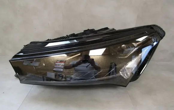 Skoda Enyaq iV Headlight/headlamp 5LB941015G 1EX2683 1EX01477381