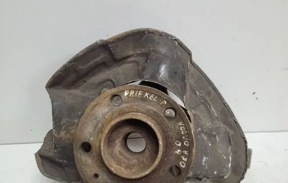 Volvo V70 Front wheel hub
