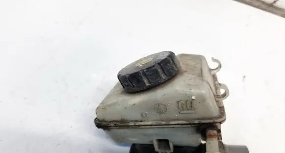Opel Zafira B Brake fluid reservoir 32067271