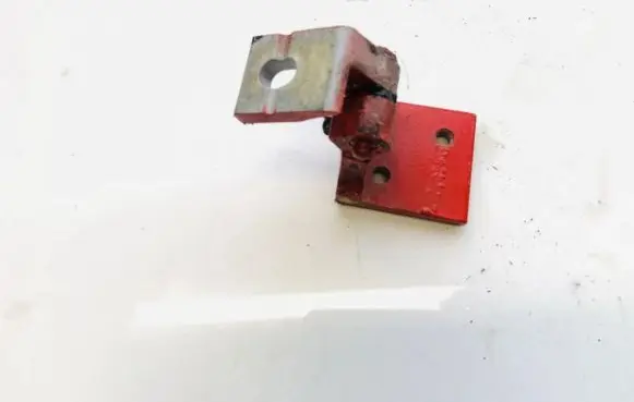 Audi A4 S4 B5 8D Rear door lower hinge 8d0833402