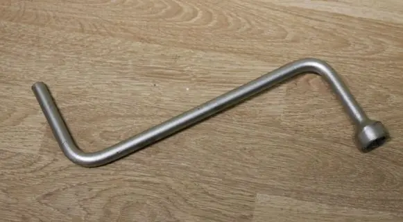 BMW 3 E46 Wheel nut wrench 