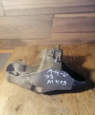 Audi A4 S4 B6 8E 8H Engine mounting bracket