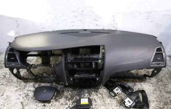 Renault Latitude (L70) Dashboard