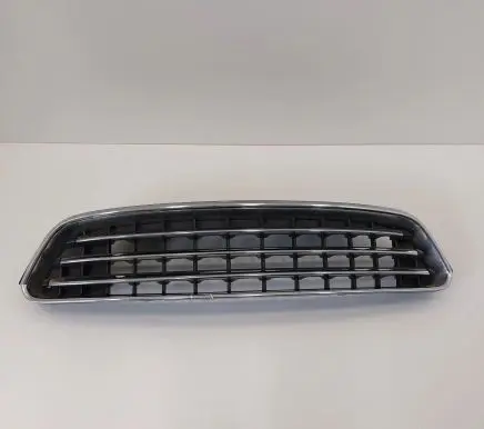 Front bumper upper radiator grill