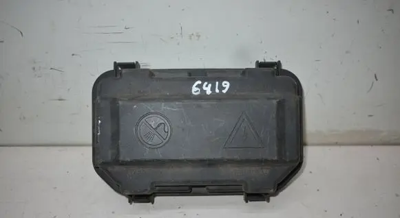 BMW 3 F30 F35 F31 Fuse box cover 9224872