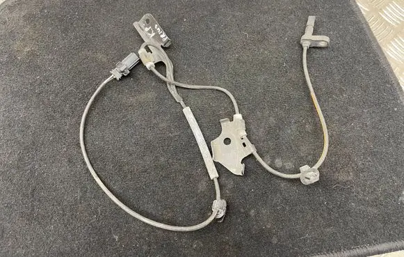 Toyota Prius (XW30) ABS brake wheel speed sensor 8954347030