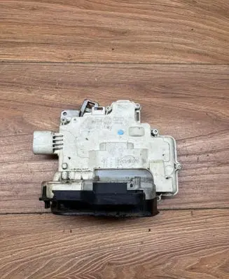 Audi A4 S4 B7 8E 8H Rear door lock 8E0839015AA
