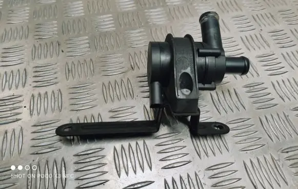 Volkswagen Eos Electric auxiliary coolant/water pump 30950000
