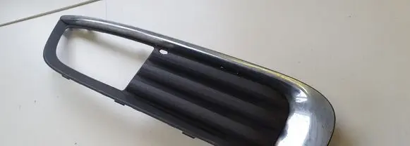 Opel Insignia A Front bumper upper radiator grill
