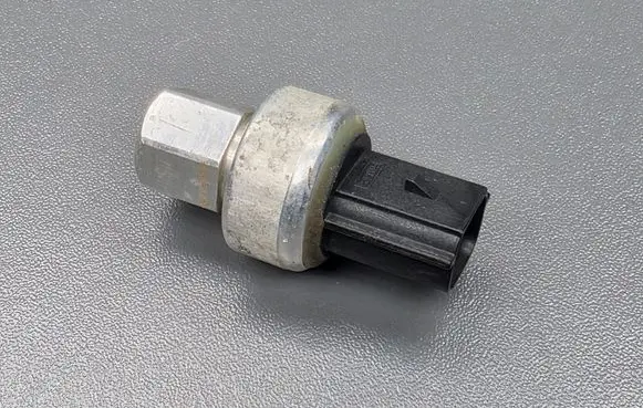Ford Fiesta Air conditioning (A/C) pressure sensor BT43190594AA