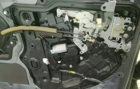 Mazda 5 Sliding door window regulator with motor