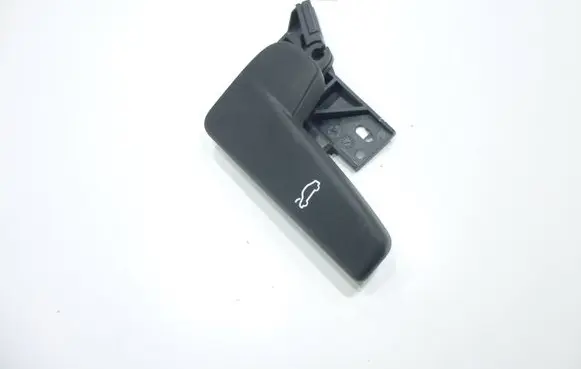 Volkswagen PASSAT B8 Engine bonnet (hood) release handle 517823633B