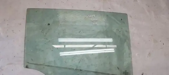 Peugeot 3008 I Rear door window glass