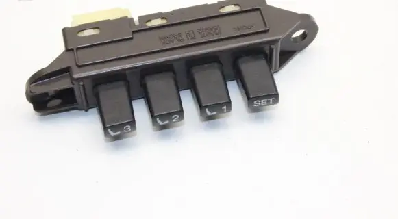 Lexus GS 300 350 430 450H Seat control switch 15A912 15A911