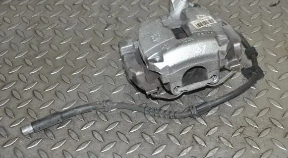 Peugeot 3008 II Front brake caliper