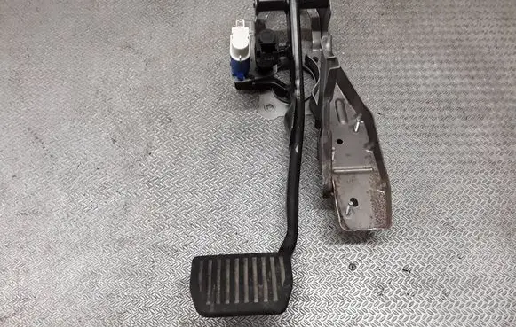 Volvo V60 Brake pedal 31341100 11372P07