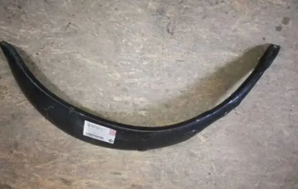 Mercedes-Benz S W126 Rear arch trim 3524551