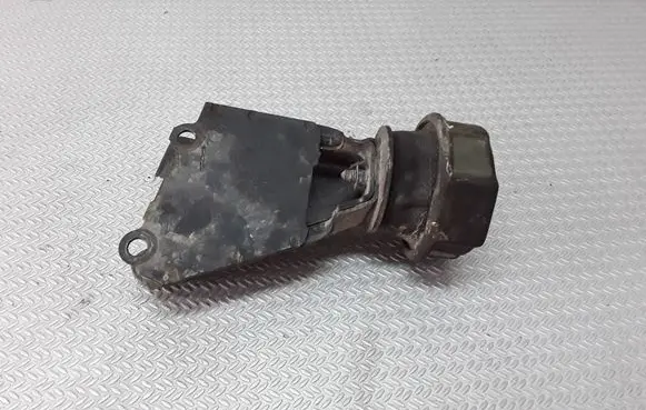 Volkswagen Transporter - Caravelle T4 Gearbox mounting bracket
