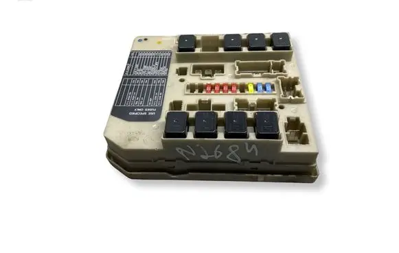 Nissan Note (E11) Fuse module