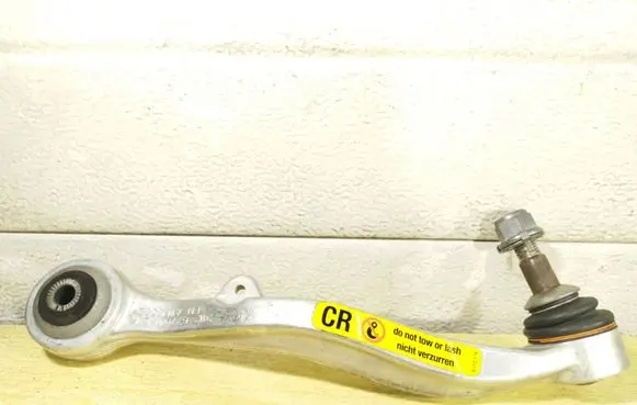 BMW 7 E65 E66 Front control arm 6770452 6773174 31126770452R