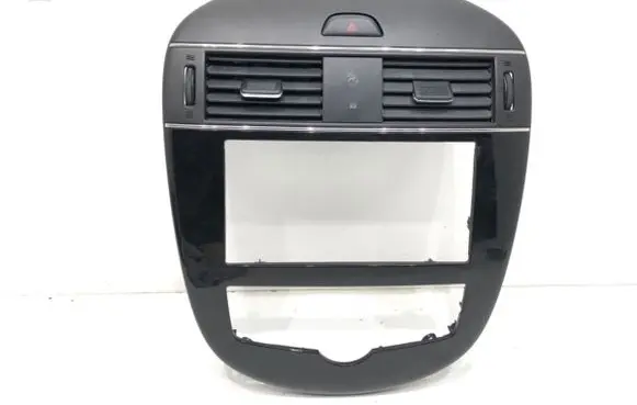 Nissan Pulsar Dashboard side air vent grill/cover trim 