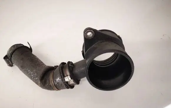 Ford Focus Air intake hose/pipe 1049640s01 av61-6c784-ae