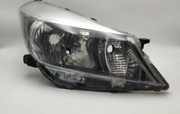 Toyota Yaris Headlight/headlamp