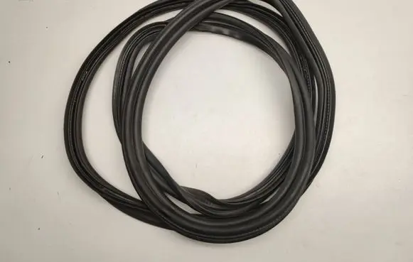 Mercedes-Benz CLS C218 X218 Trunk rubber seal (body) A2187500098