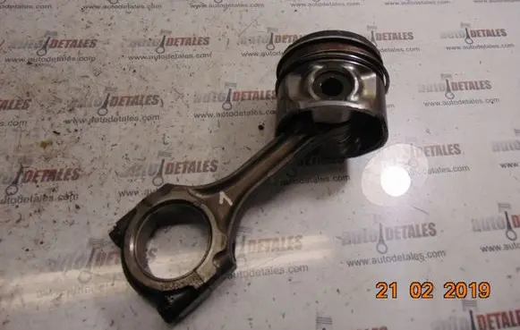 Toyota Avensis T270 Piston with connecting rod 1ADFTV