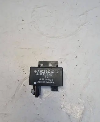 Volkswagen Crafter Glow plug pre-heat relay 899322000