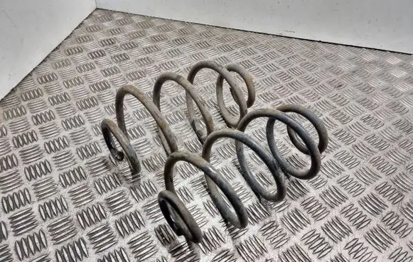 Nissan Note (E11) Rear coil spring