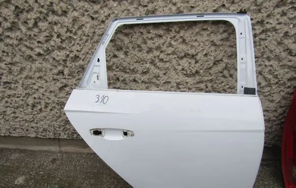 Seat Leon (5F) Rear door 5F0833056