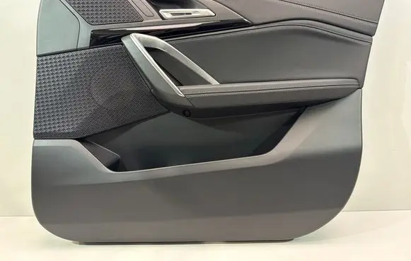 BMW X1 U11 Front door card panel trim F015105