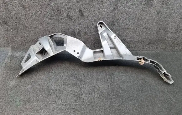 Audi A2 Front bumper mounting bracket 8Z0854729